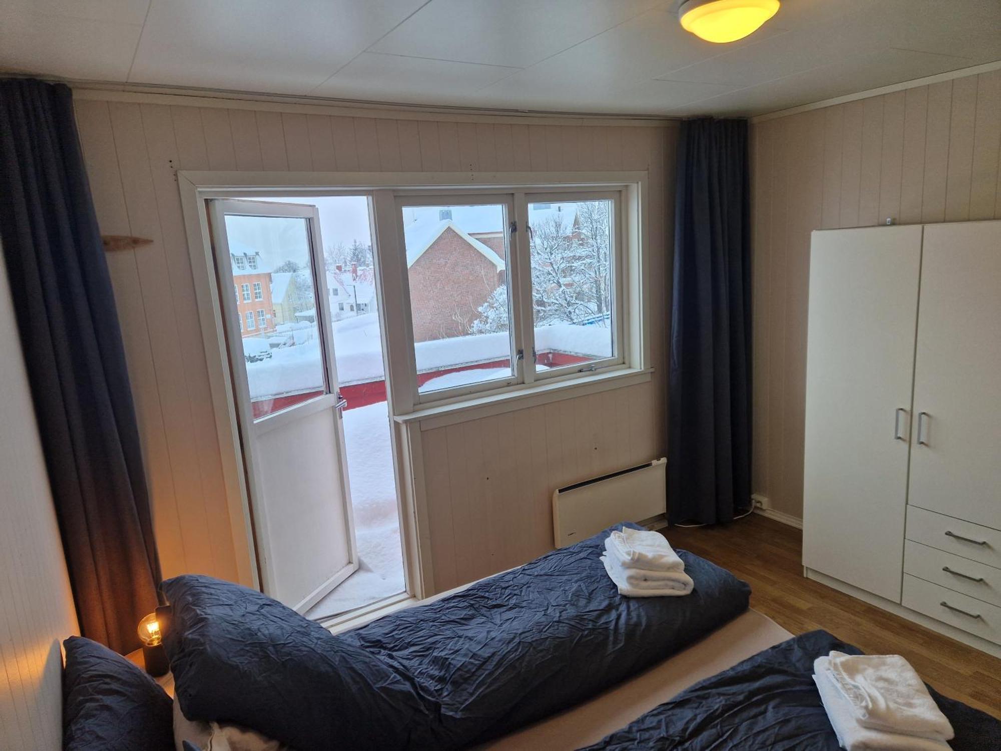 Semi-Detached House Downtown Apartment Tromso Exterior photo