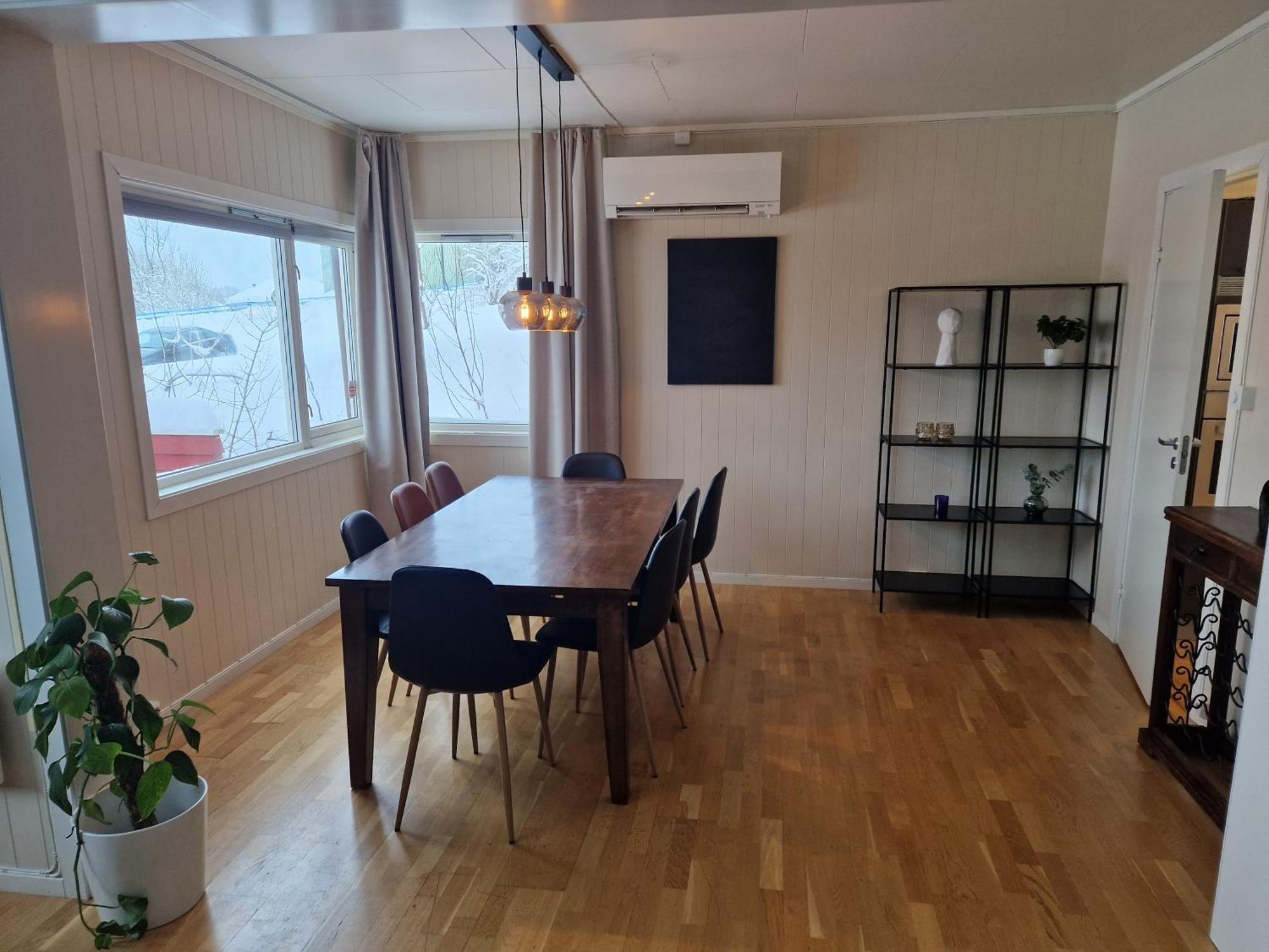Semi-Detached House Downtown Apartment Tromso Exterior photo
